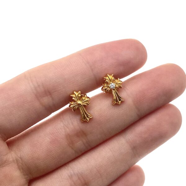 22K Gold-Plated Cross Earrings in 925 Silver – Symbolic Jewelry for Spiritual Daily Wear